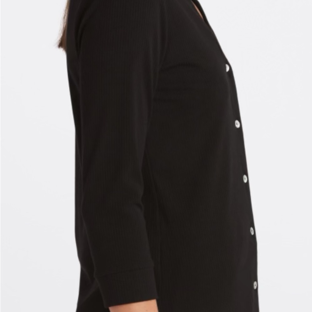 Beacon Black Button-Down Women's Lightweight Cardigan - Picture 4 of 9